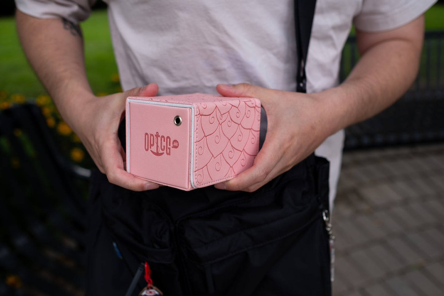 Engraved Pattern OPTCG Deckbox