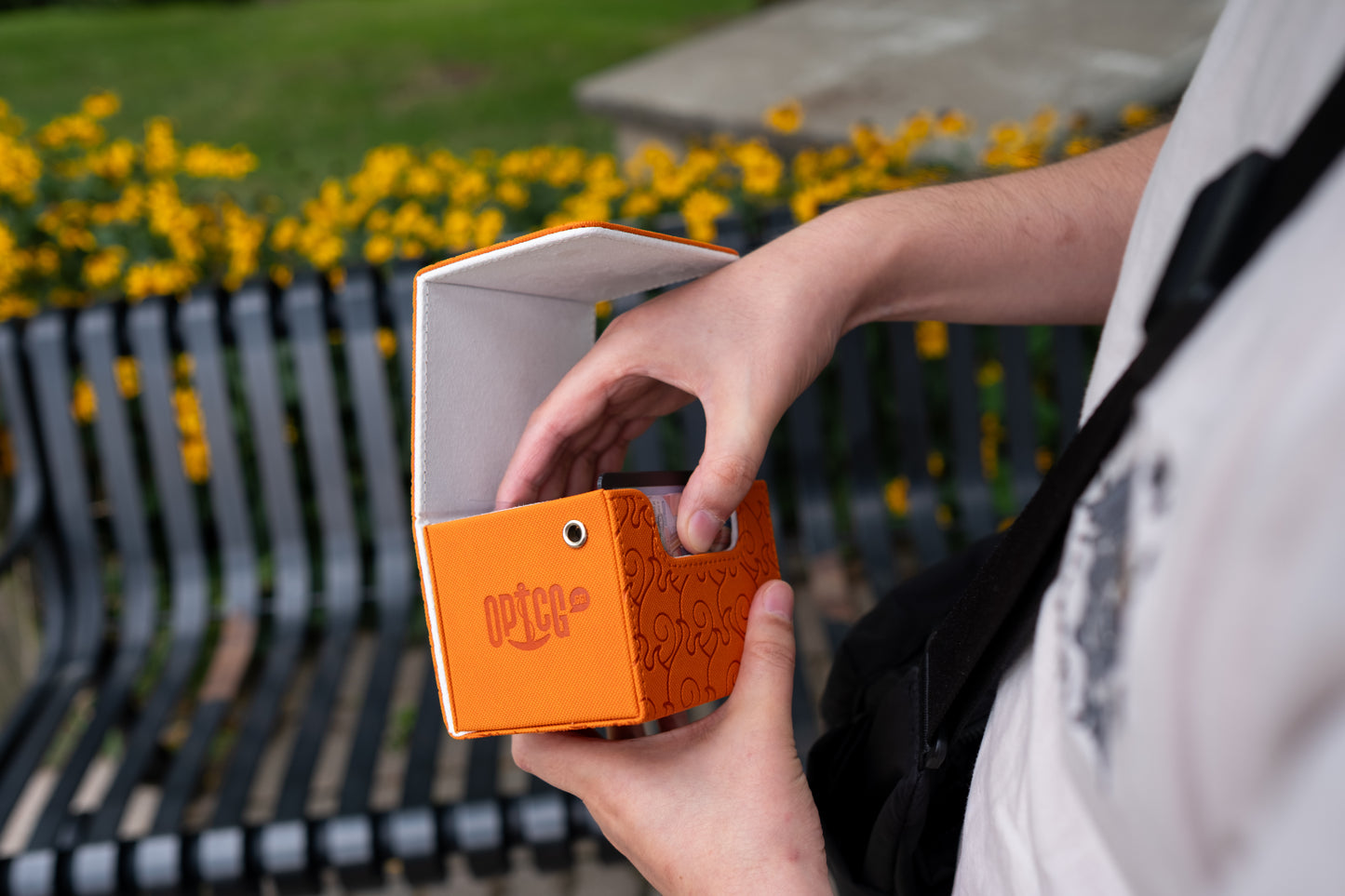 Engraved Pattern OPTCG Deckbox